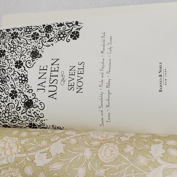 Barnes and Noble Jane Austin Seven Novel Bound Volume Gilded Edges - Picture 5 of 13